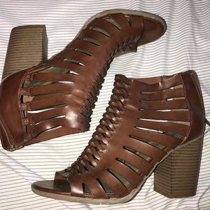 Women’s size 8 heeled sandals